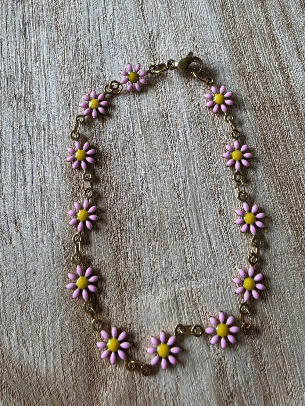 NEW! Gold tone daisy flower charm bracelet / Stainless Steel